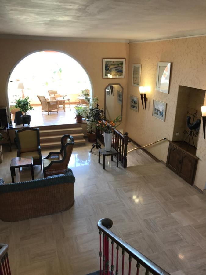 Grand Hotel Moriaz Le Lavandou Εξωτερικό φωτογραφία