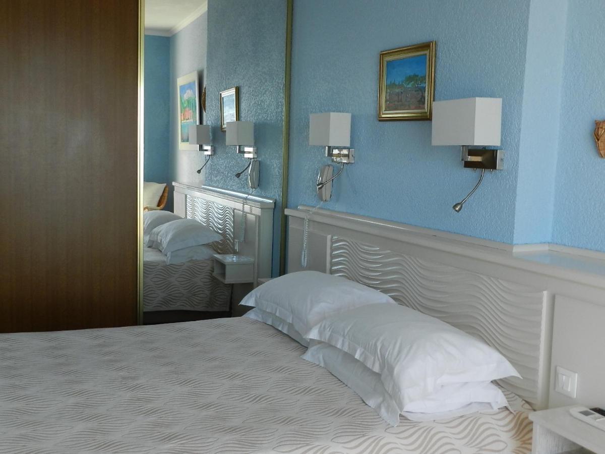 Grand Hotel Moriaz Le Lavandou Εξωτερικό φωτογραφία