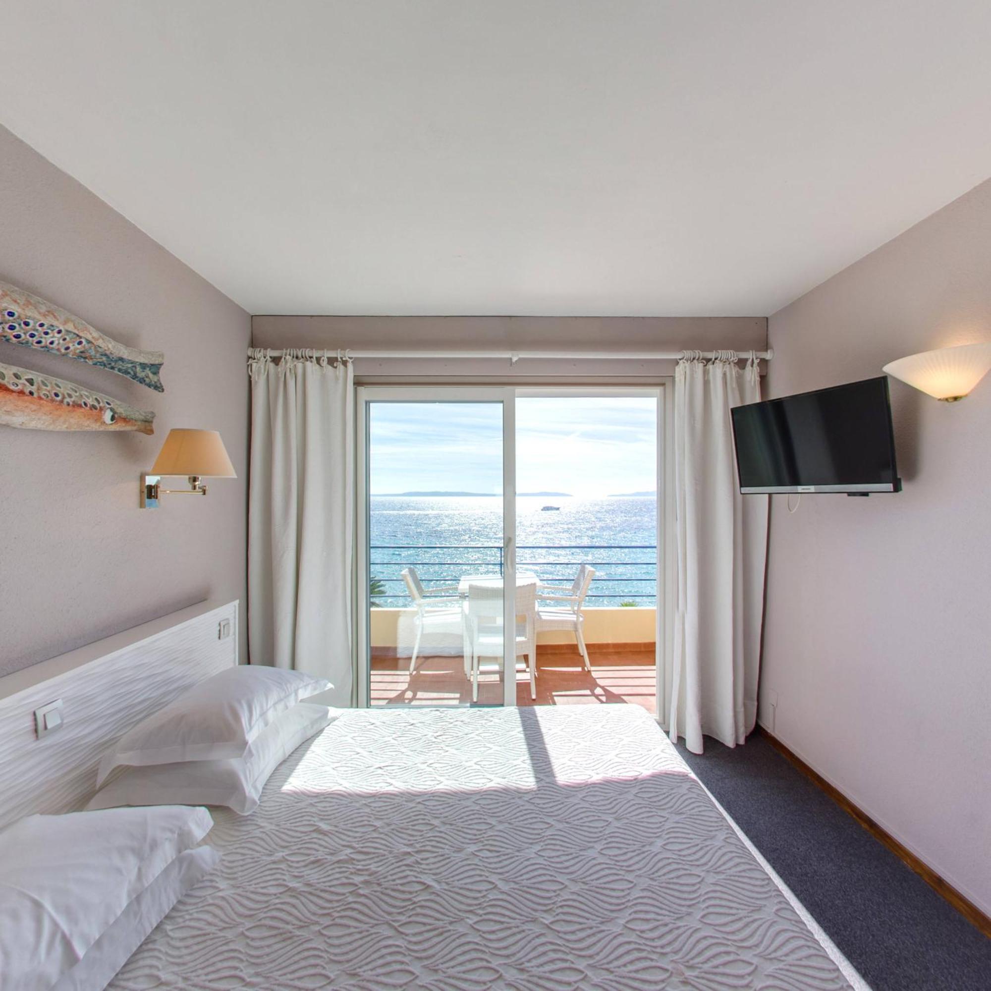 Grand Hotel Moriaz Le Lavandou Εξωτερικό φωτογραφία